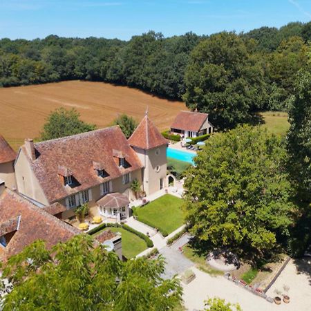 Le Petit Chateau De Sainte Colombe Bouges-le-Chateau Bagian luar foto