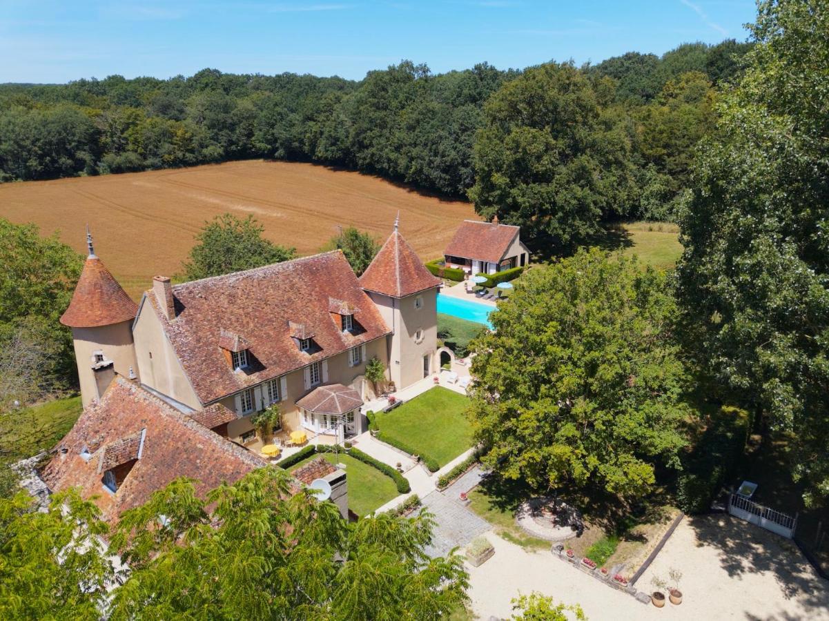 Le Petit Chateau De Sainte Colombe Bouges-le-Chateau Bagian luar foto