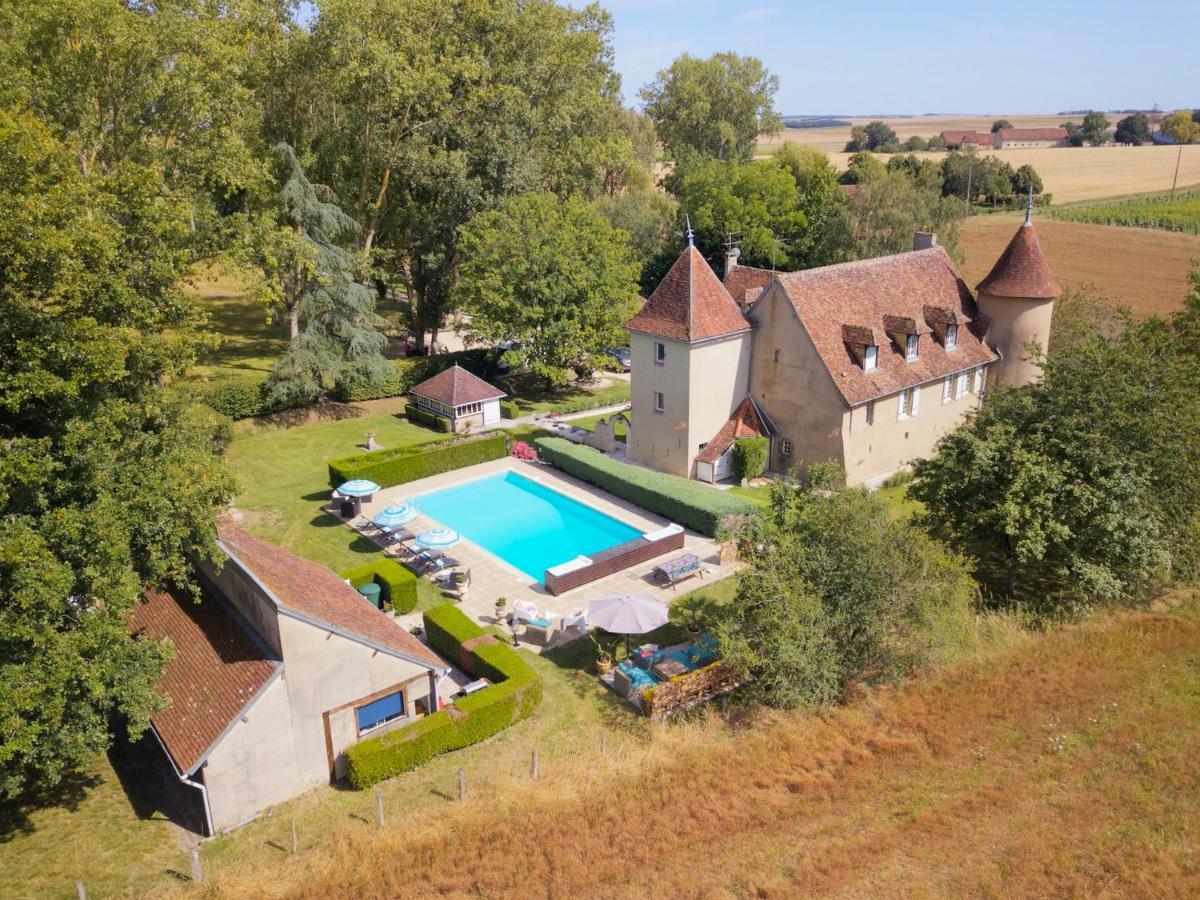 Le Petit Chateau De Sainte Colombe Bouges-le-Chateau Bagian luar foto